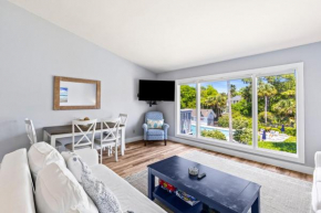 Lagoon Villa 6 - 5 Min Walk to Beach! Top Floor!
